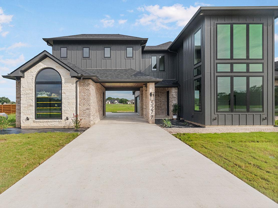 5277 Legend Oaks