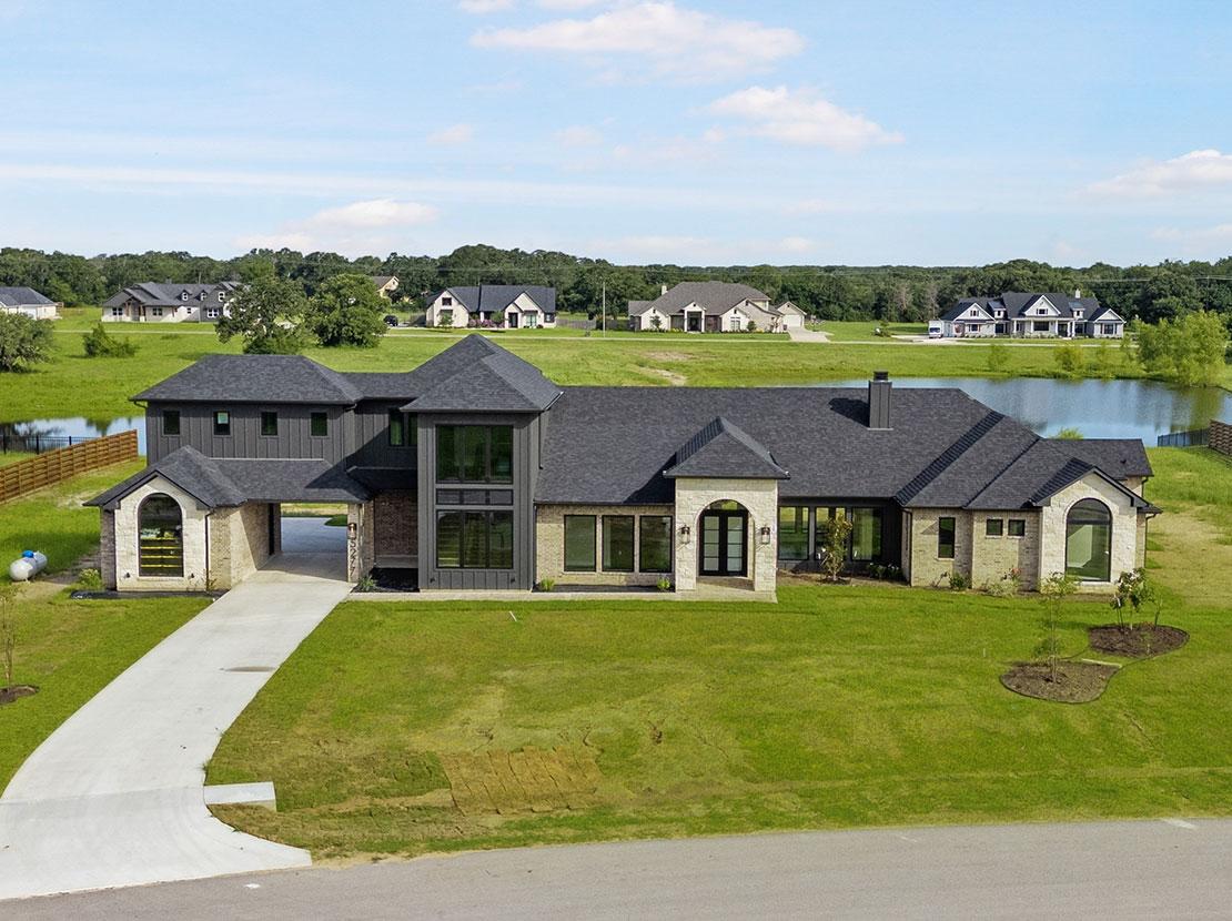 5277 Legend Oaks